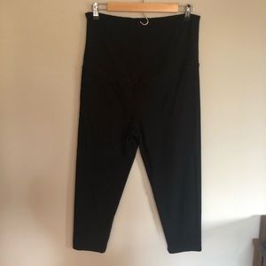 Love by Gap Maternity Crop